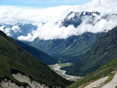 6 Days / 5 Nights – North Sikkim Adventure